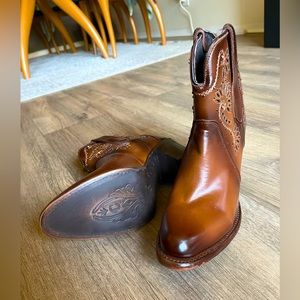 Women’s leather ankle boots